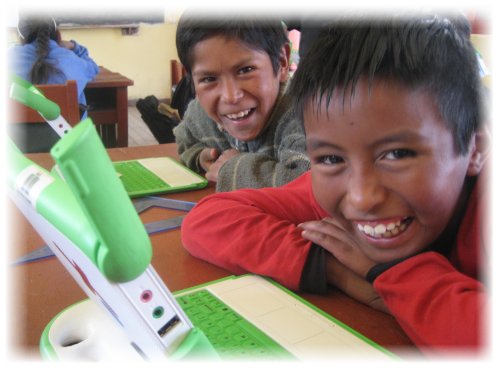 Niños peruanos con OLPC